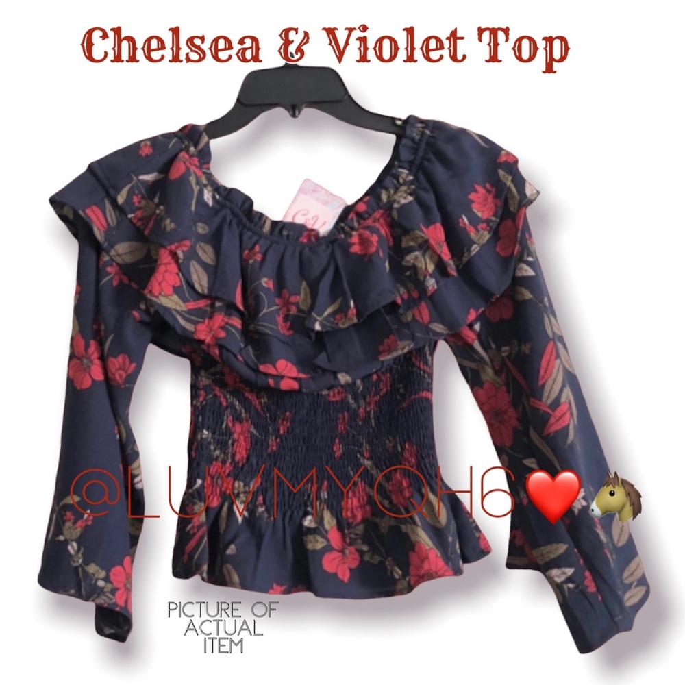 Chelsea & Violet Top🎉HP🎉